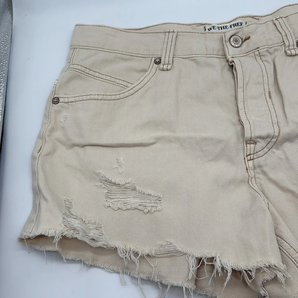 Free People Now or Never Denim Cream Shorts Size 28